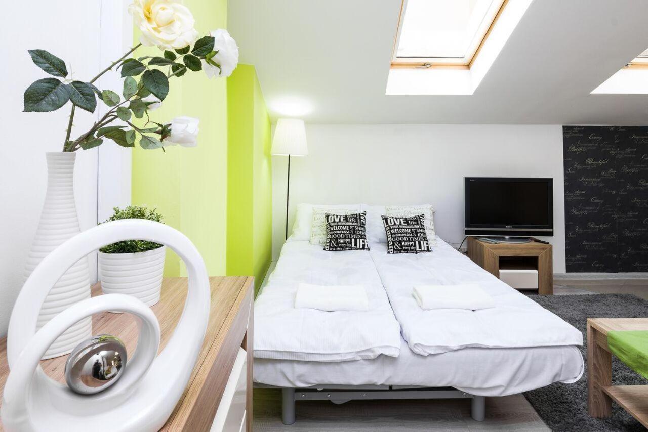 Urban Nest Apartments Lazarza 3 Красков Екстериор снимка